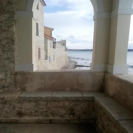 Jana * Novigrad Istria