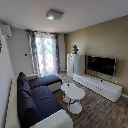 Jana Apartman